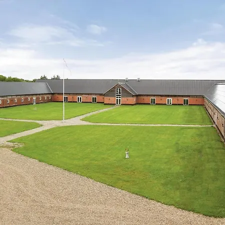 Lonborggaard Nyaraló *